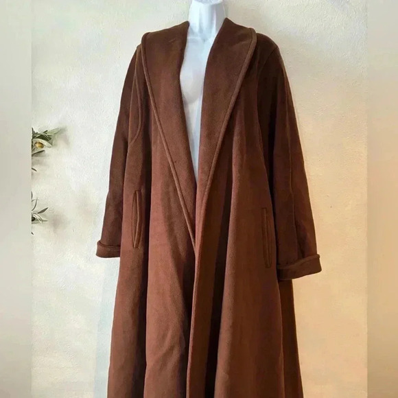MaxMara Wool Coat Retails‎ $4750 - Picture 1 of 12